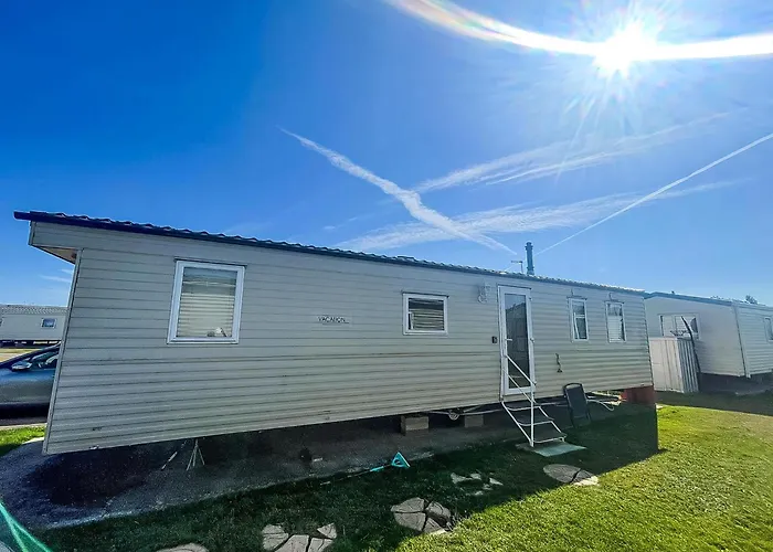 6 Berth Caravan With Wifi At Steeple Bay Holiday Park In Essex Ref 36092F