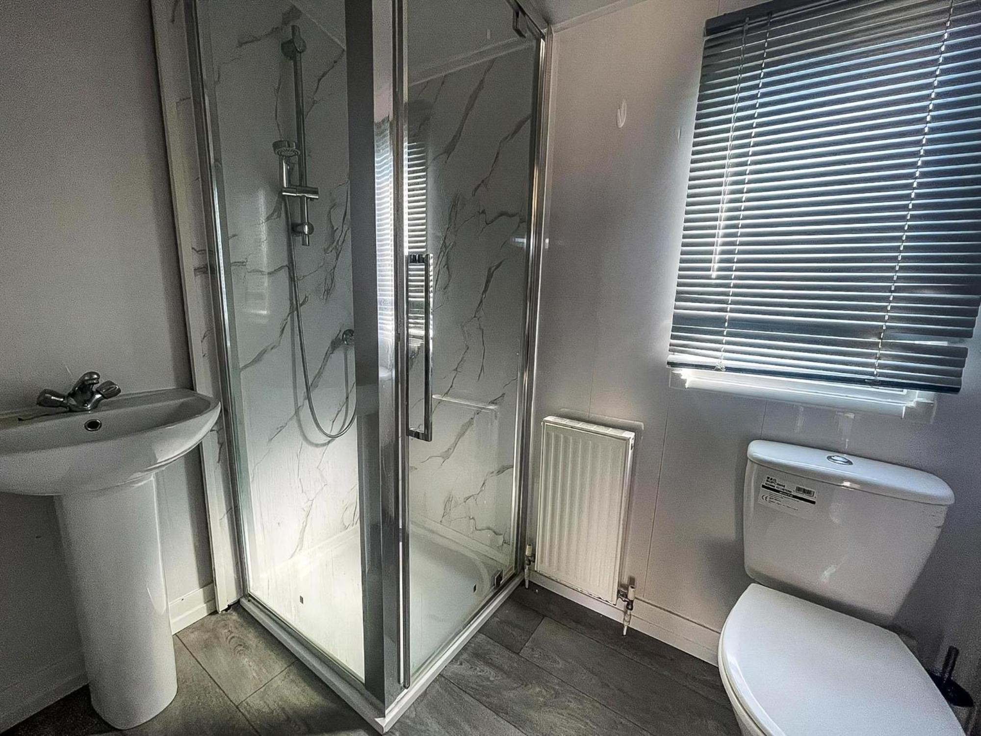 6 Berth Caravan With Wifi At Steeple Bay In Essex Ref 36092f