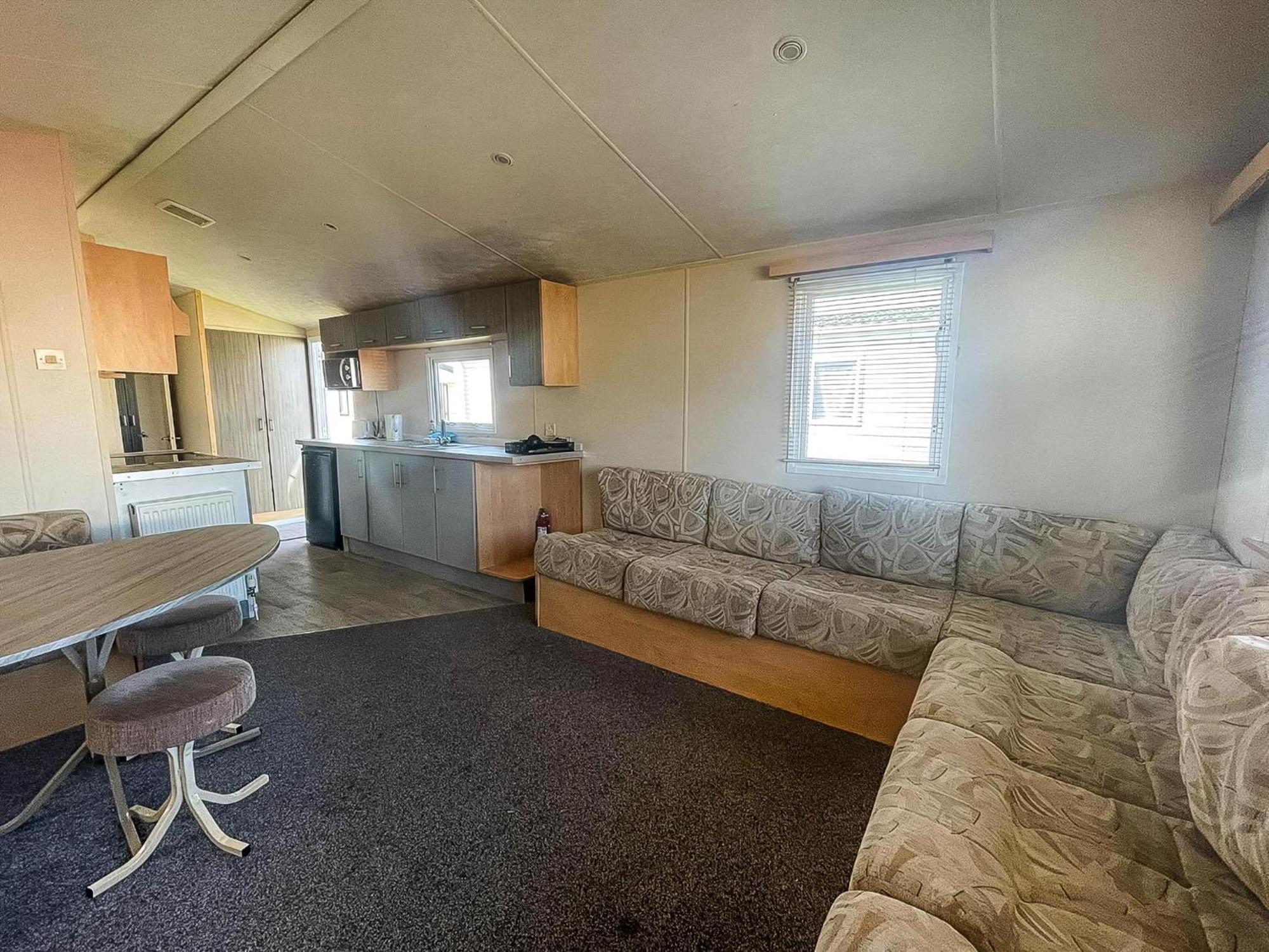 6 Berth Caravan With Wifi At Steeple Bay In Essex Ref 36092f
